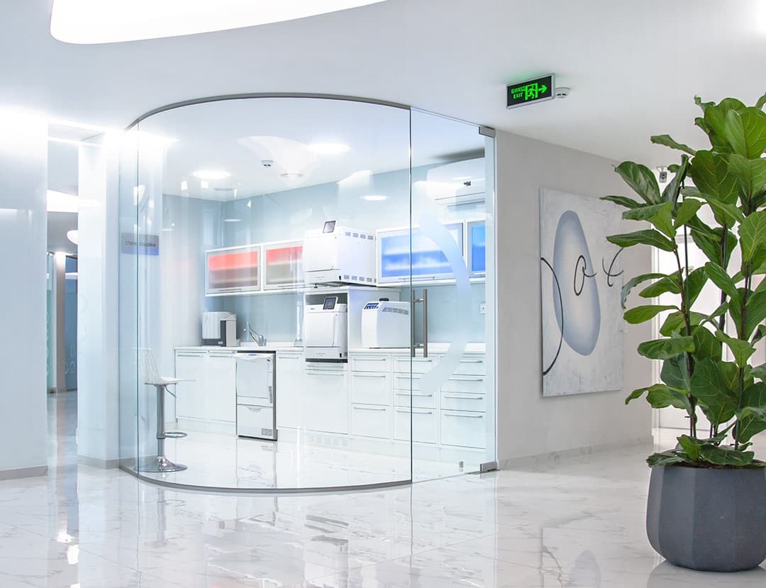 Design and structure of a decontamination room